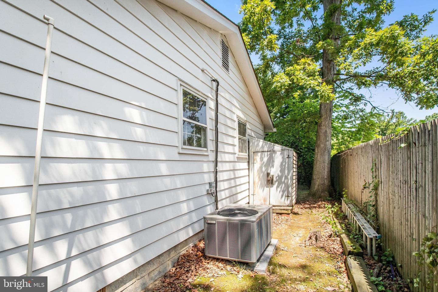 6472 Fourth Street photo 41