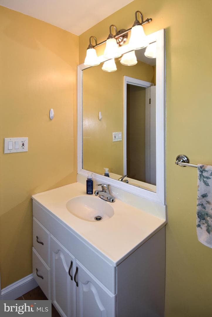 11525 Vale Road photo 24