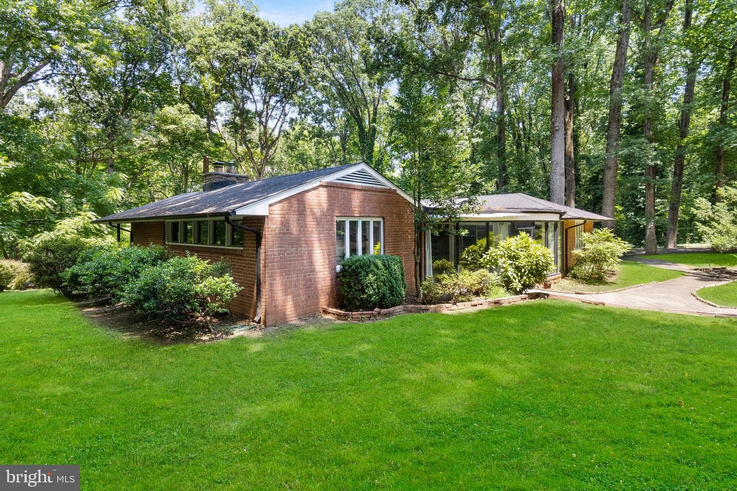 7400 Oriole Avenue photo 4
