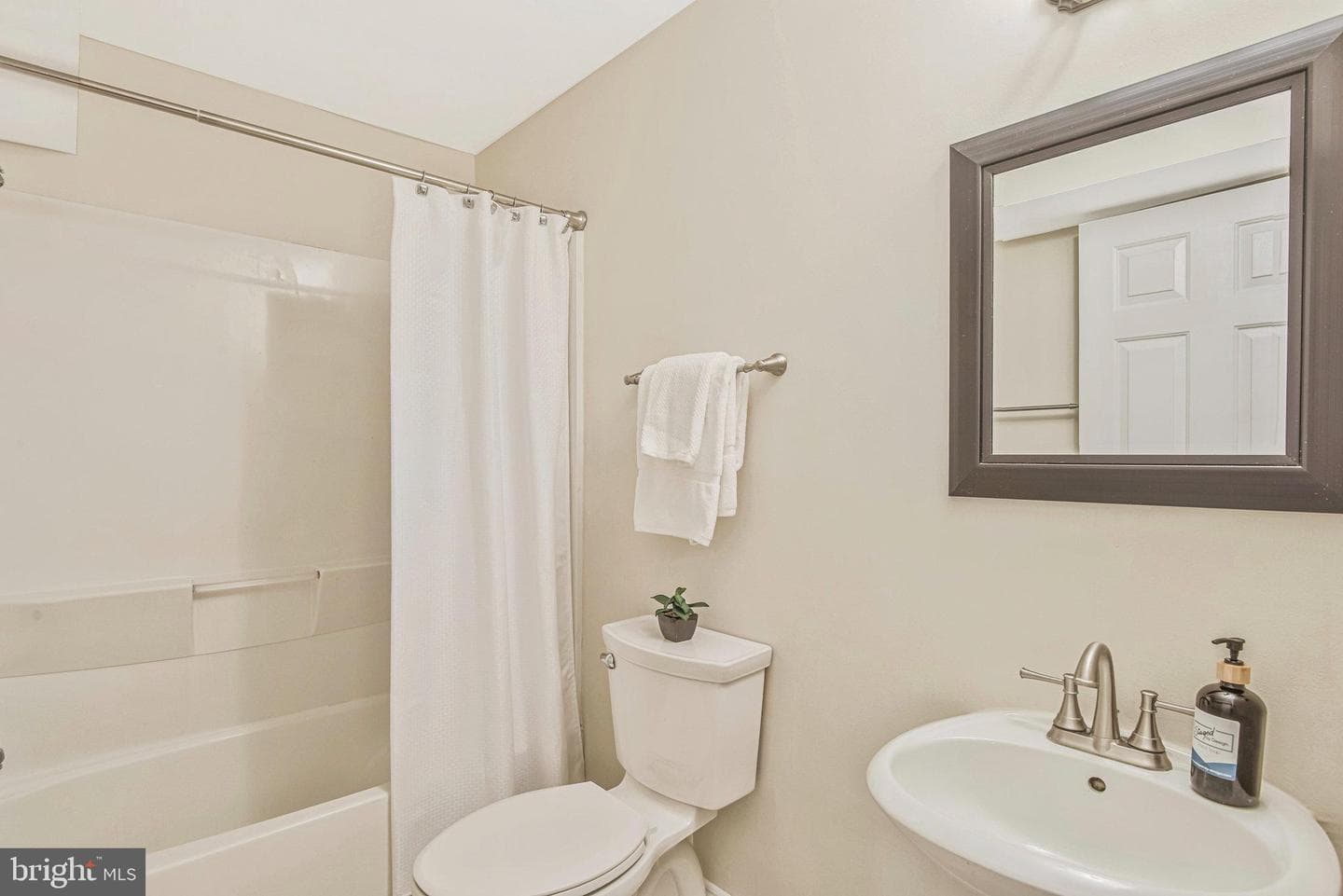 8306 Knotty Pine Lane photo 35