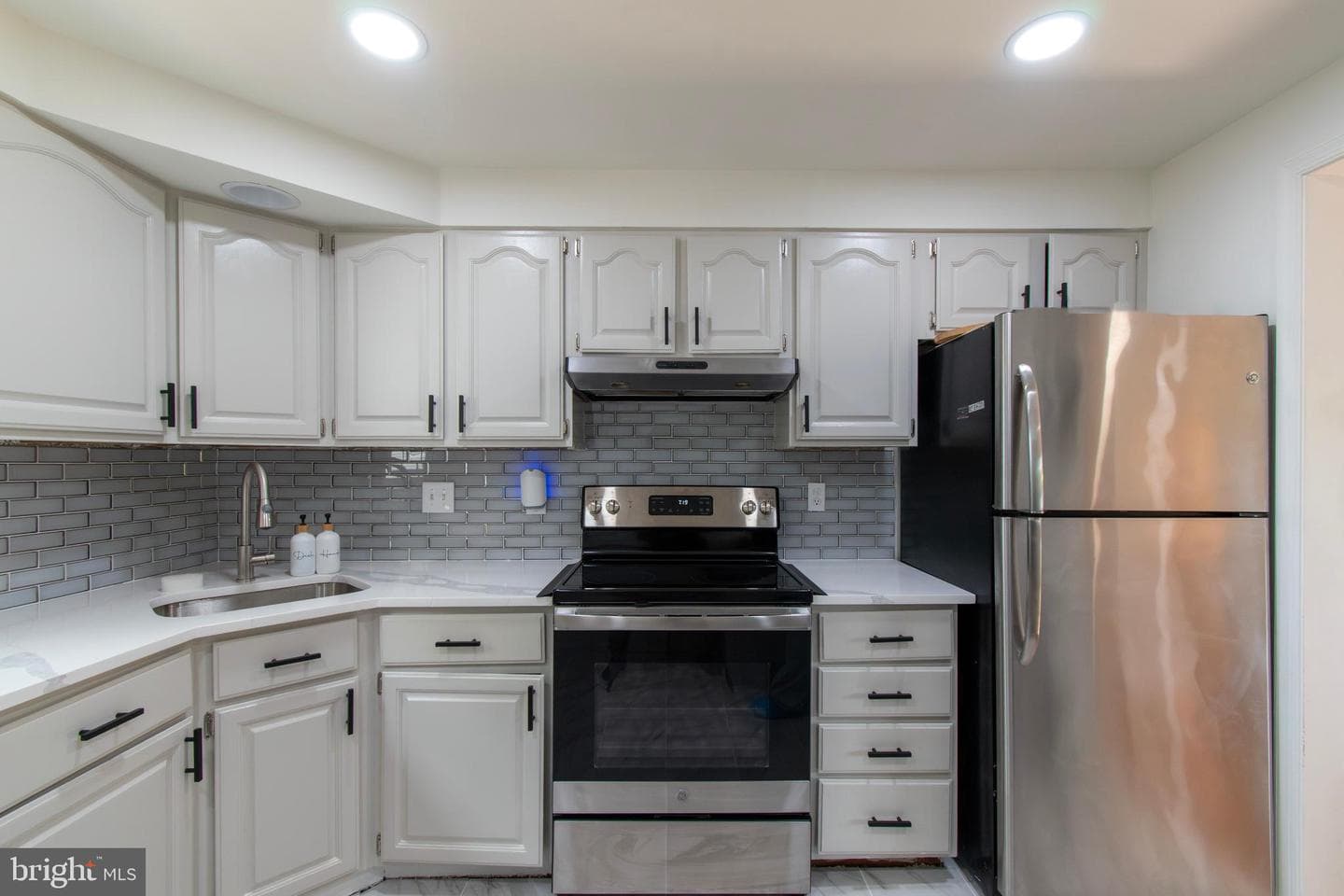 9336 Burke Road photo 14