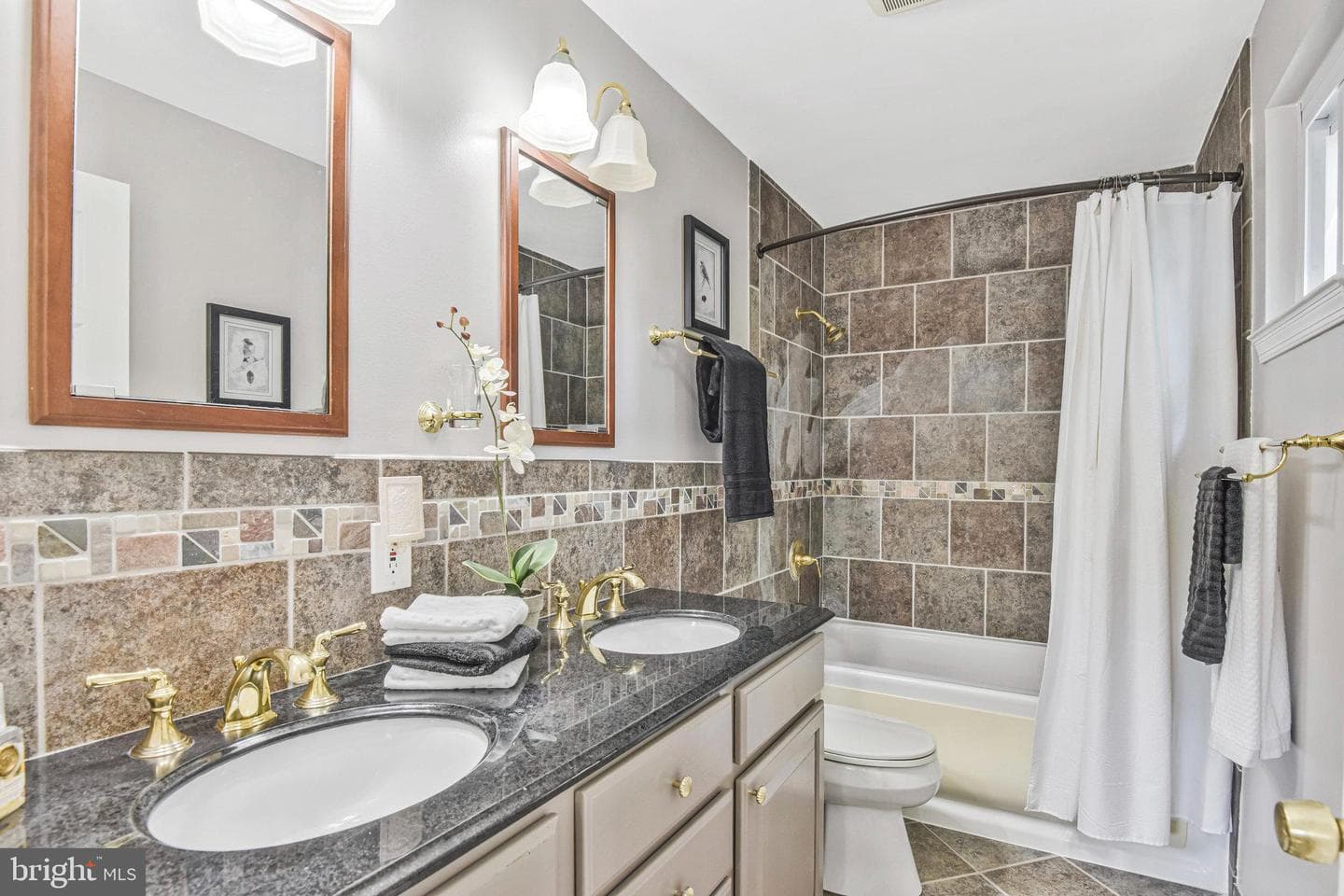 9813 Covent Court photo 24