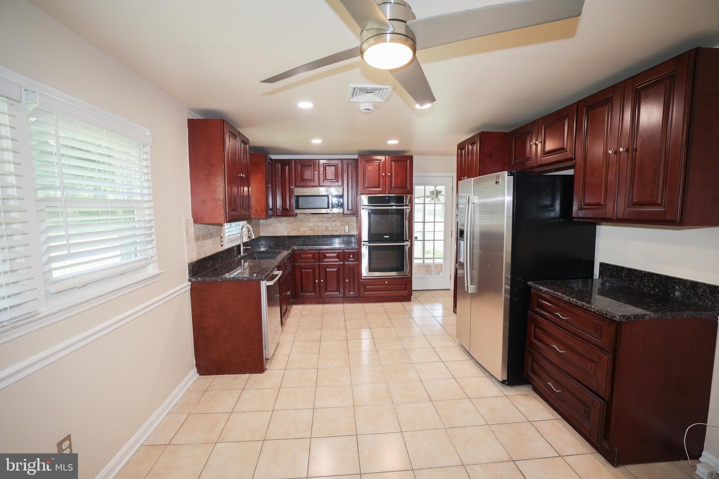6724 Newington Road photo 11