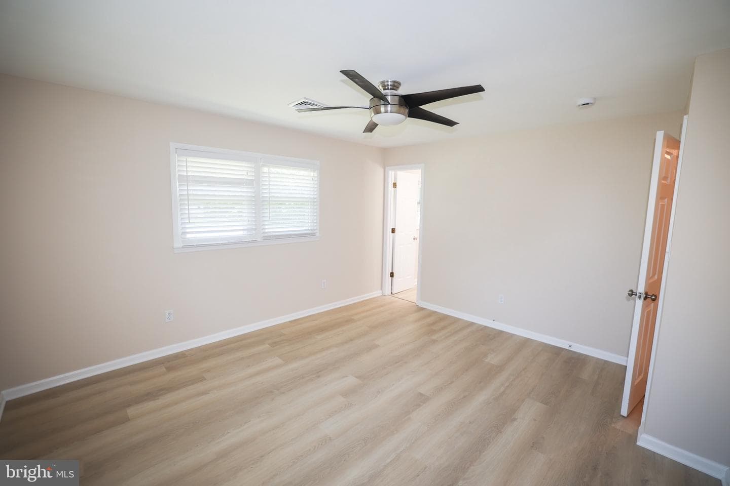 6724 Newington Road photo 17