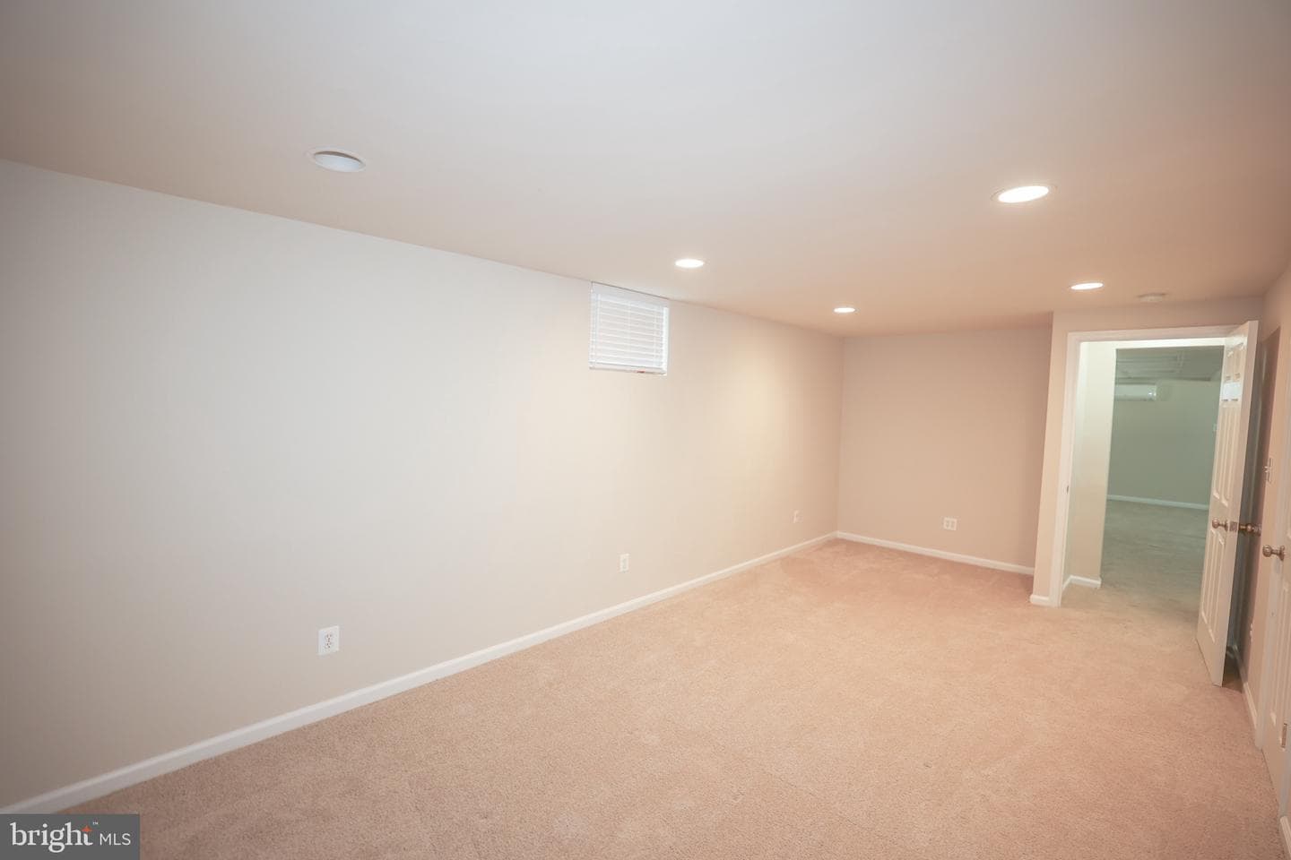 6724 Newington Road photo 24