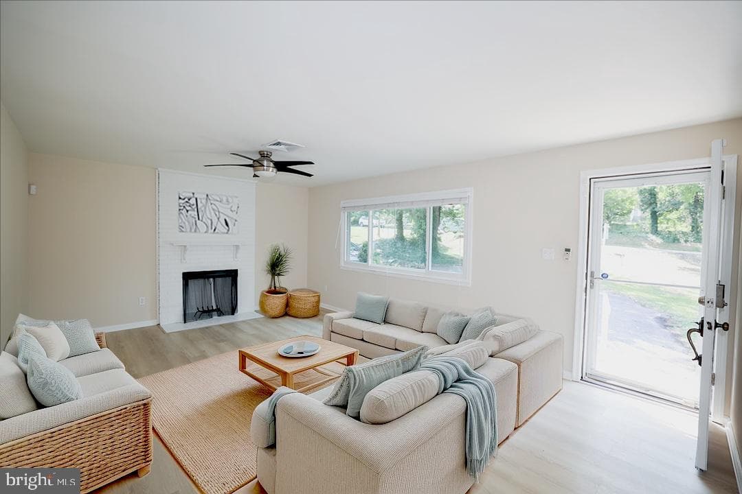 6724 Newington Road photo 3