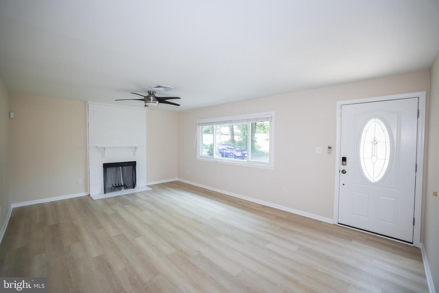 6724 Newington Road photo 5