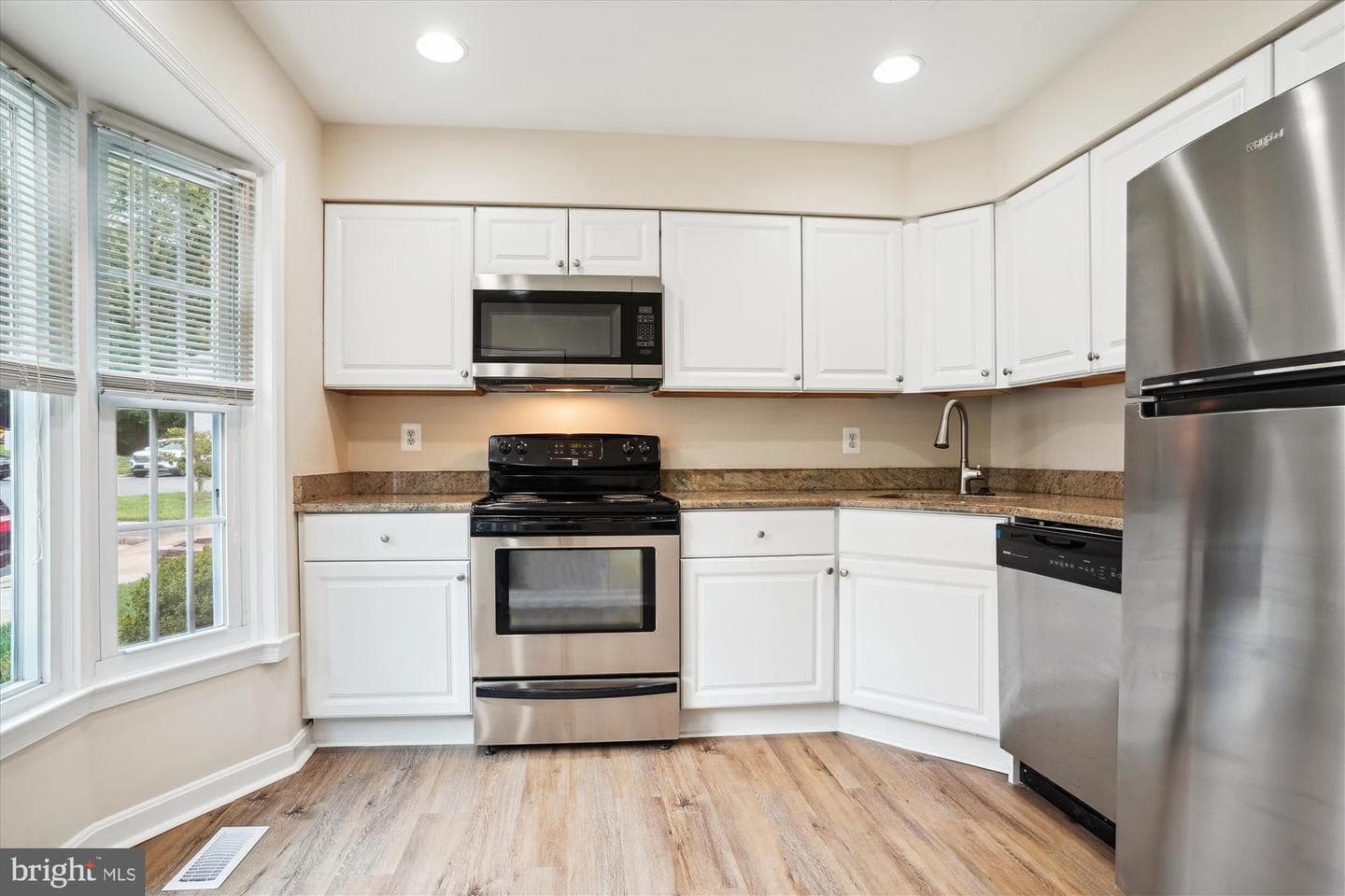 10329 Mockingbird Pond Court photo 9
