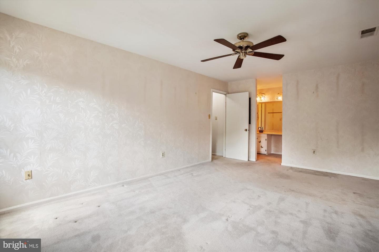 1404 Oakbrooke Avenue photo 18