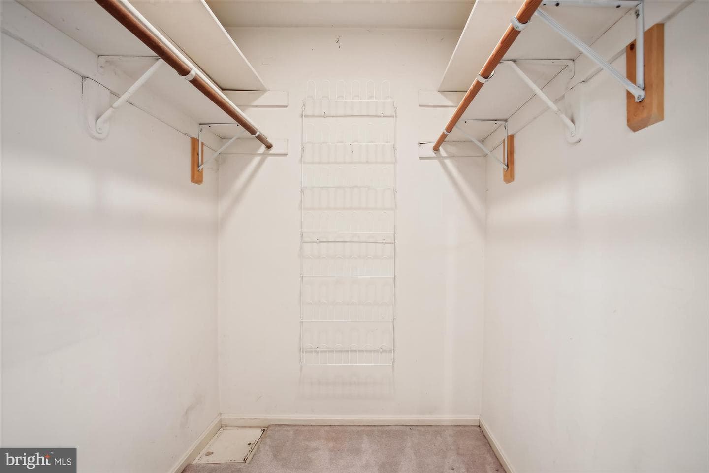 1404 Oakbrooke Avenue photo 21