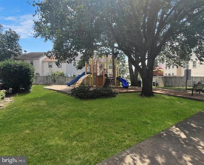 8014 Dayspring Court photo 29
