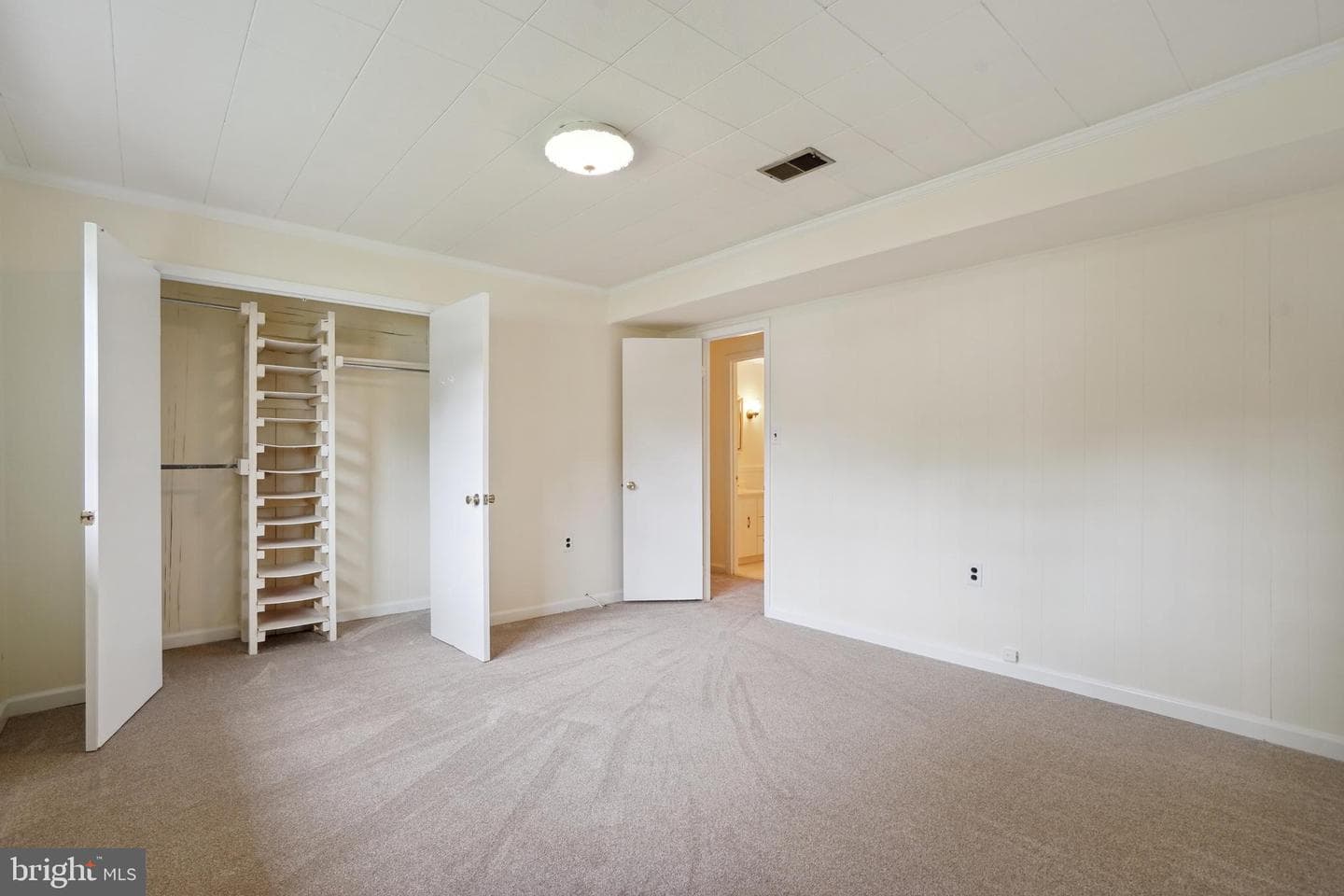 6819 Reynard Drive photo 27