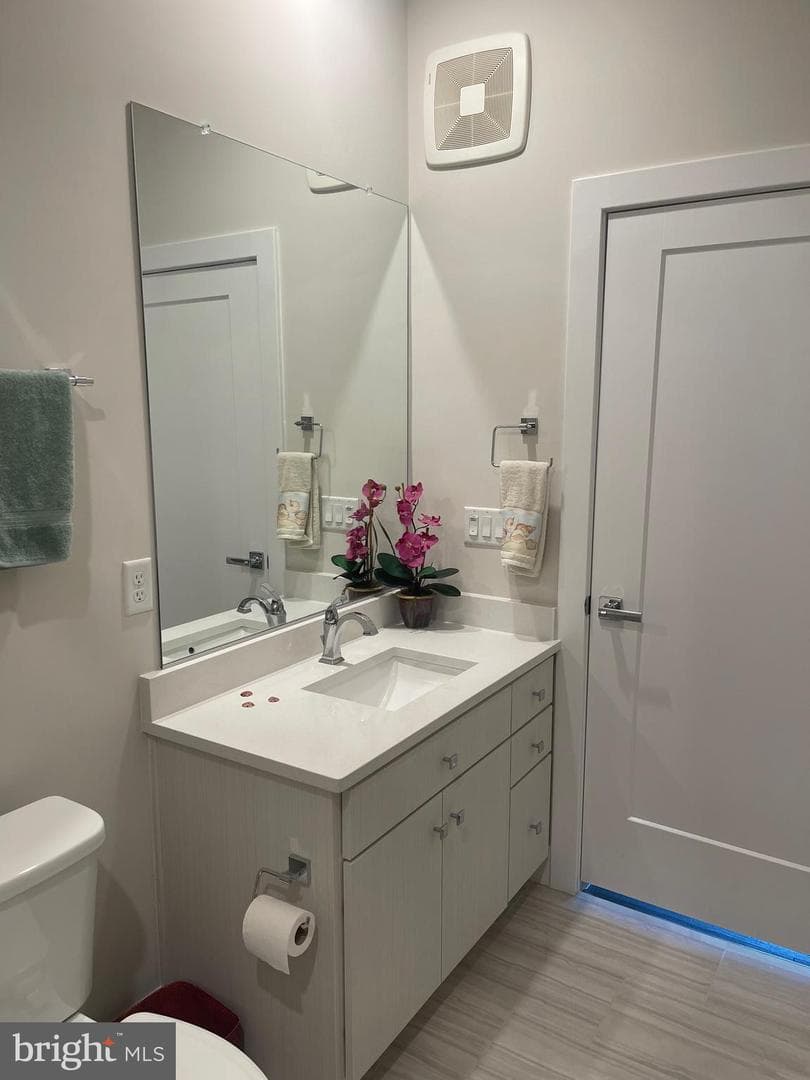 1761 Old Meadow Road #404 photo 23