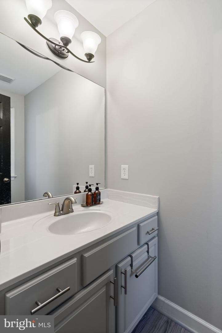 9103 Golden Sunset Lane photo 10