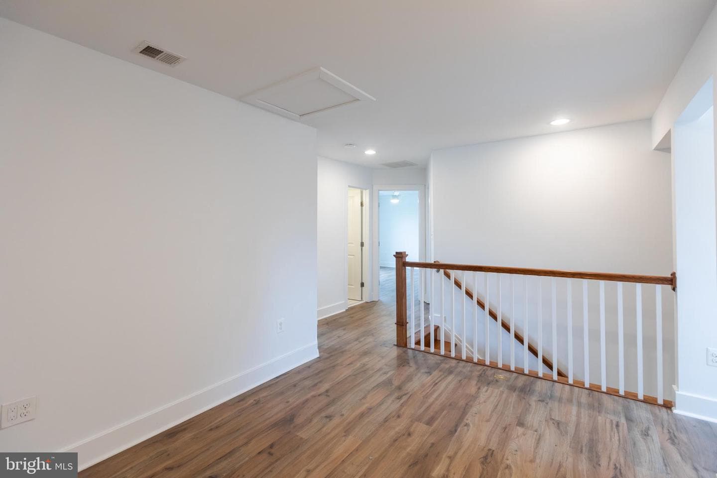 4904 Apple Tree Drive photo 27