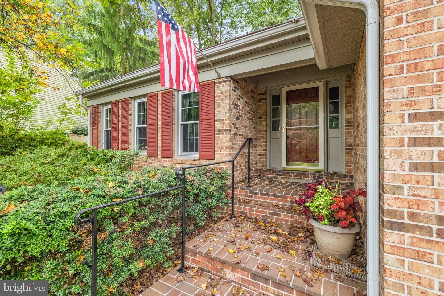 9866 Natick Road photo 4