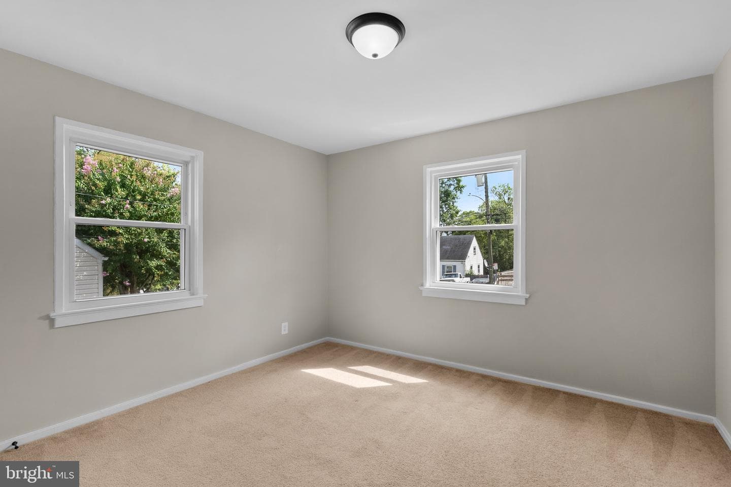 5652 Kathryn Street photo 16
