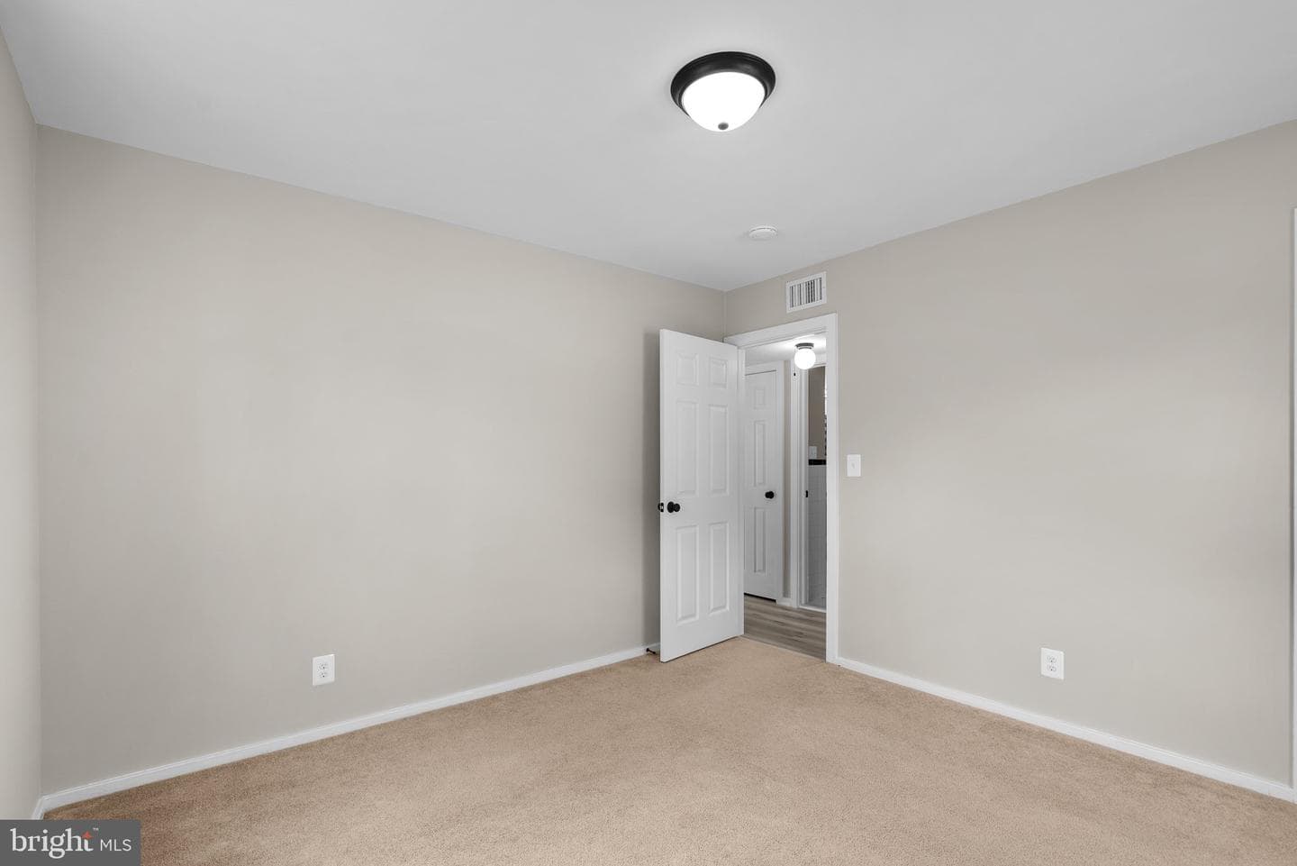 5652 Kathryn Street photo 17