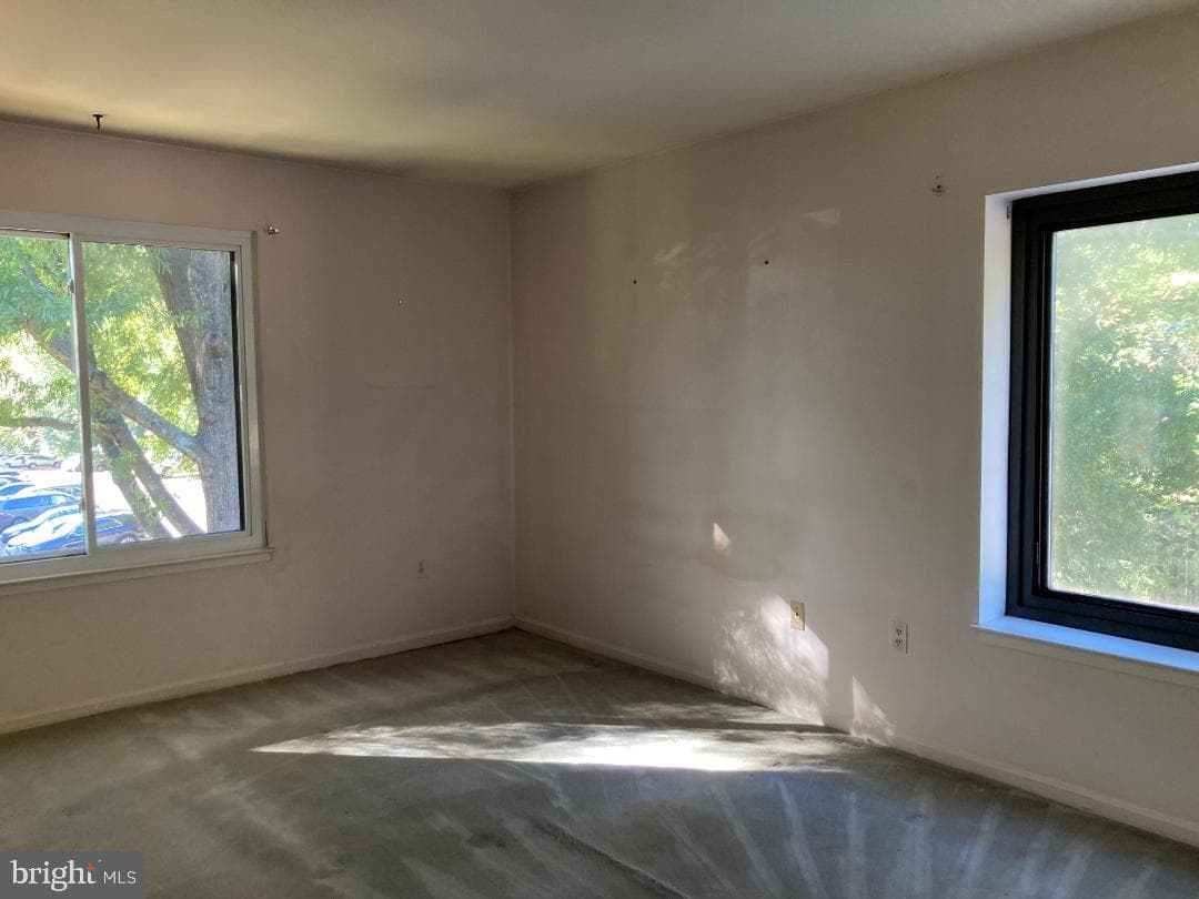 9708 Kingsbridge Drive #303 photo 8