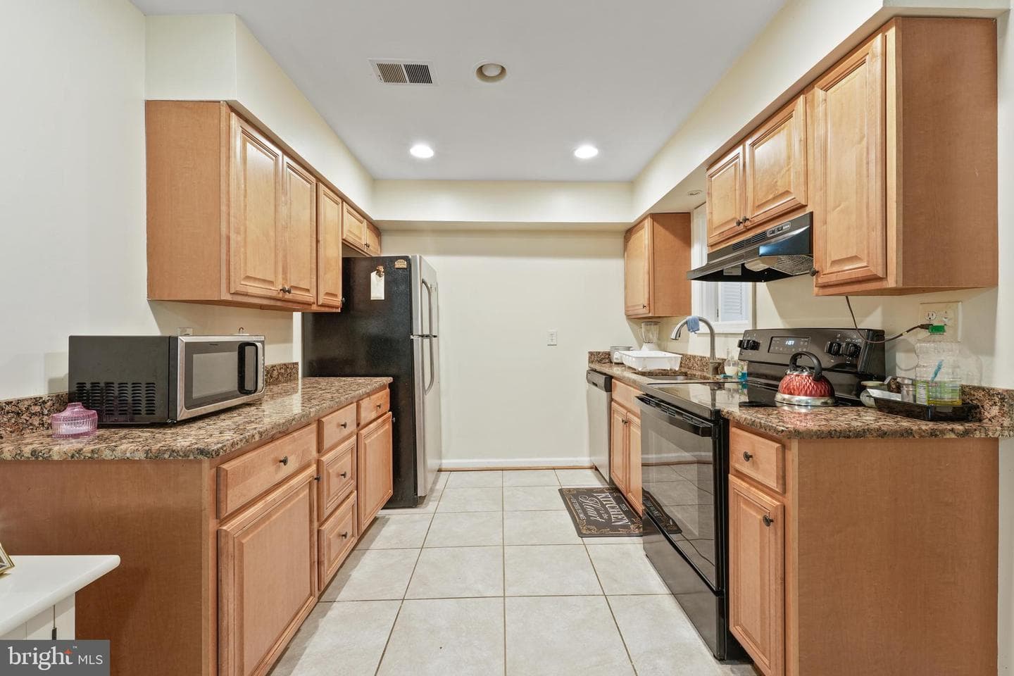 3748 Persimmon Circle photo 11