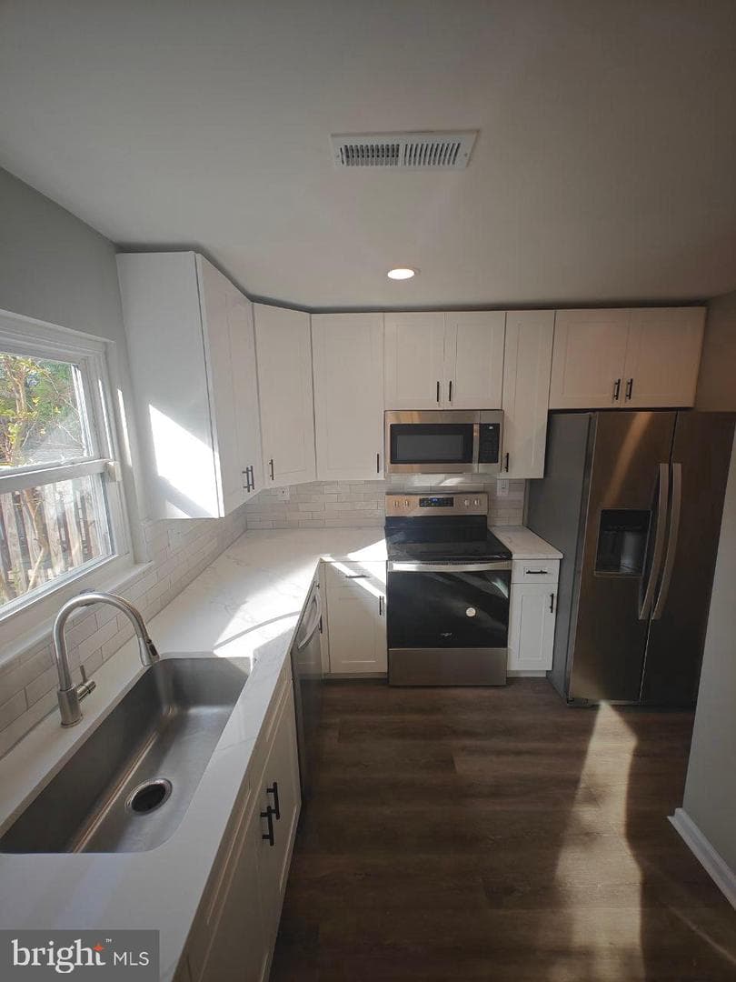 8367 Stationhouse Court photo 11