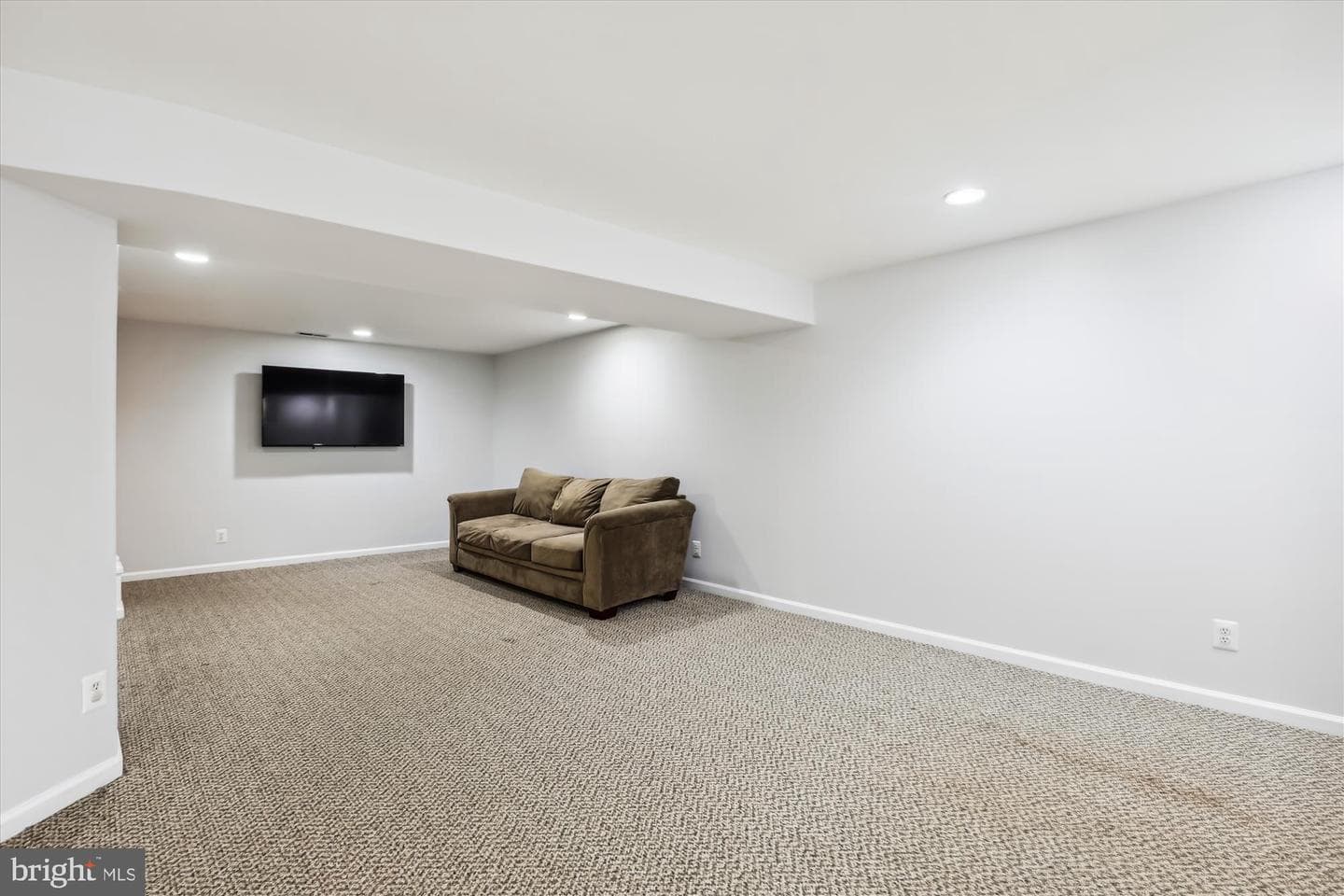 9322 Braymore Circle photo 37
