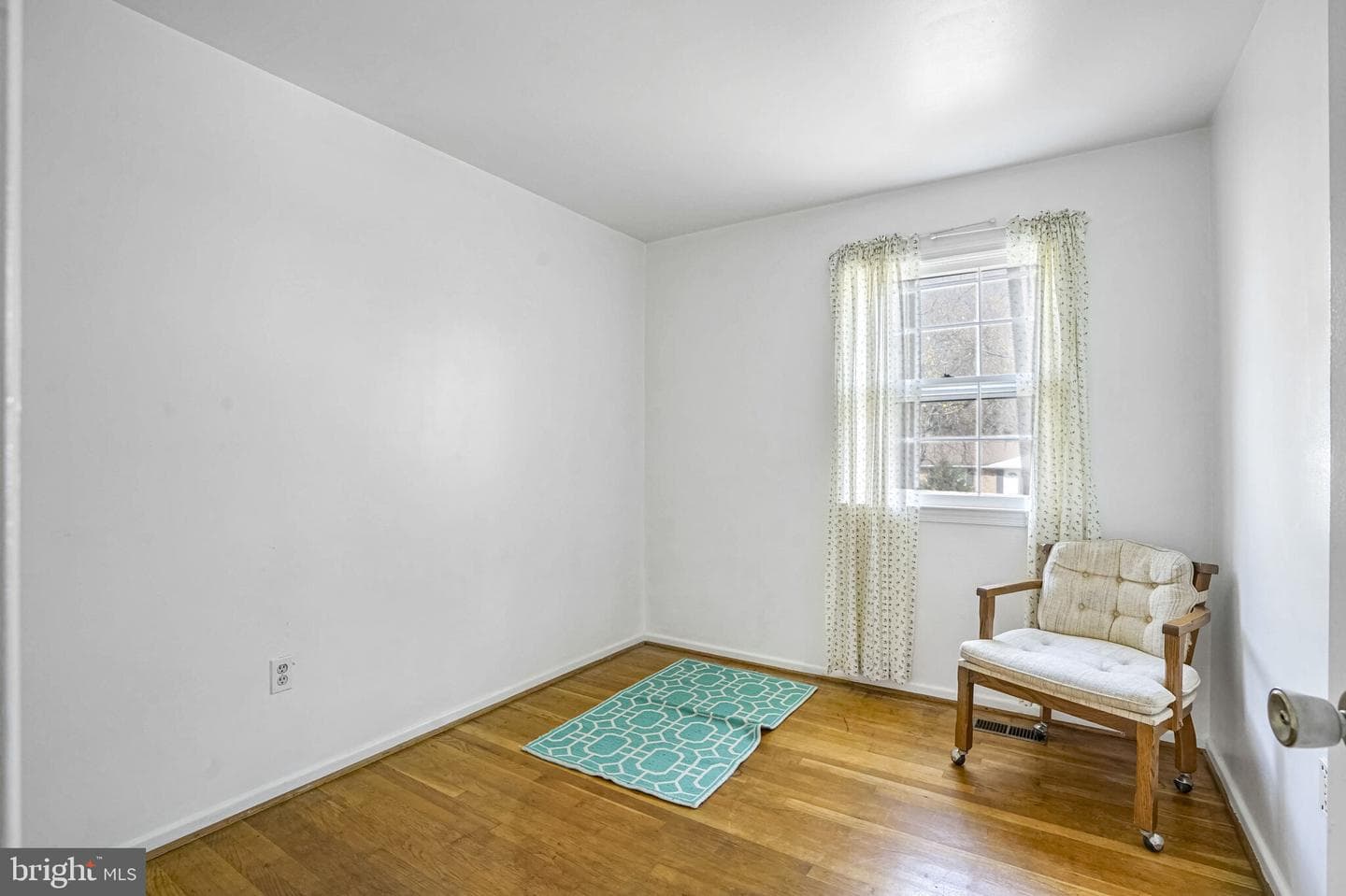 8303 Lee Lane photo 15