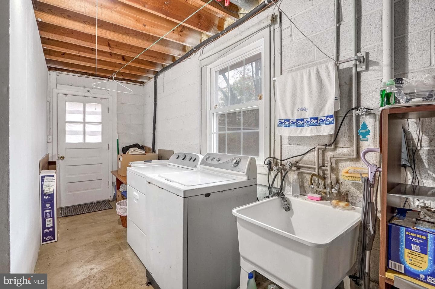 8303 Lee Lane photo 21