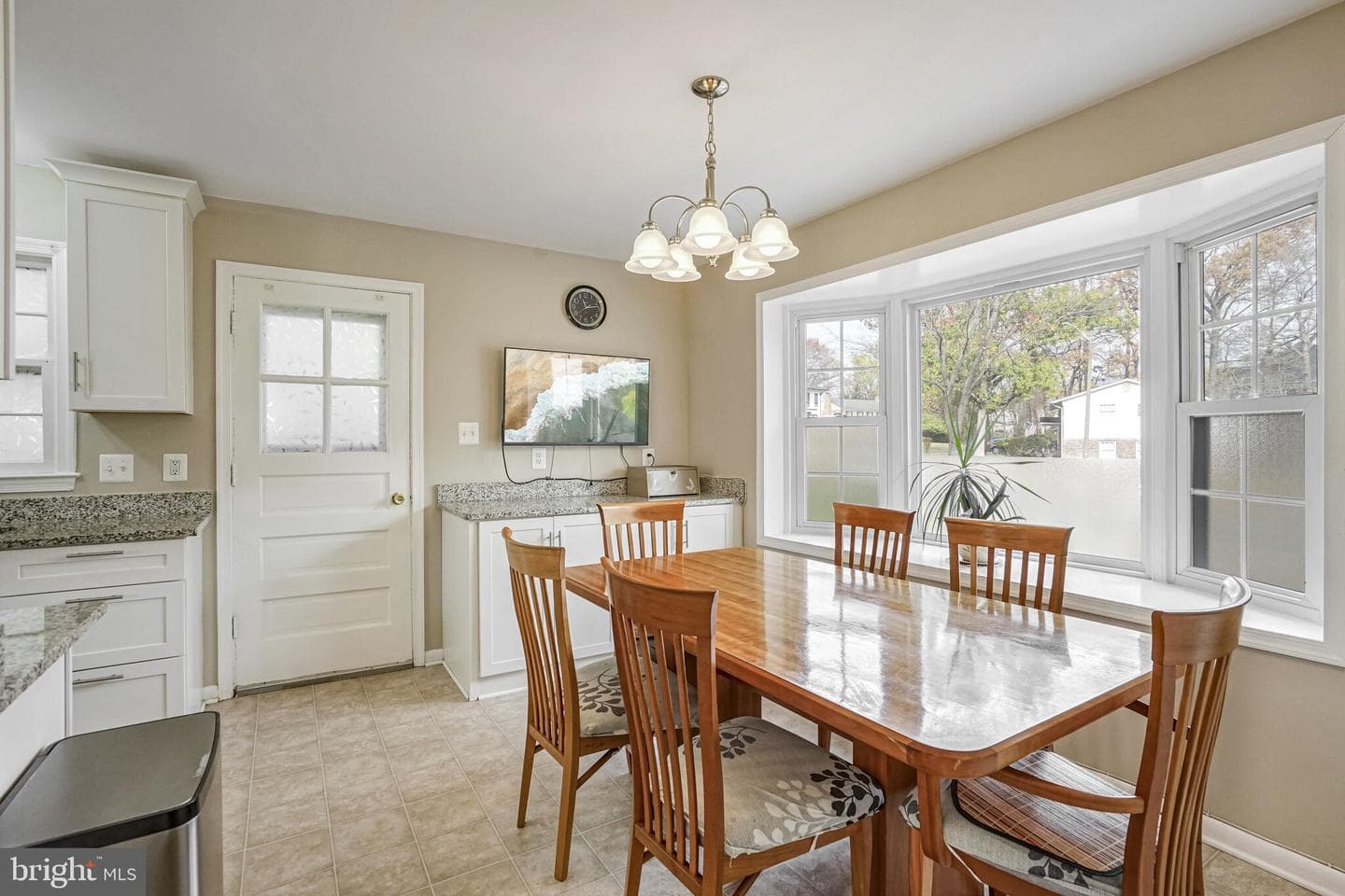 8303 Lee Lane photo 9