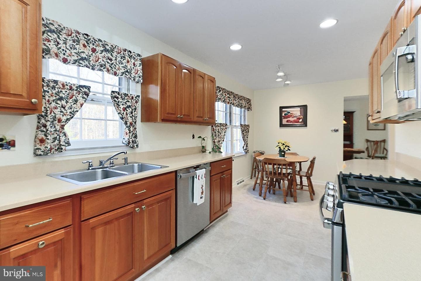 10819 James Halley Drive photo 17