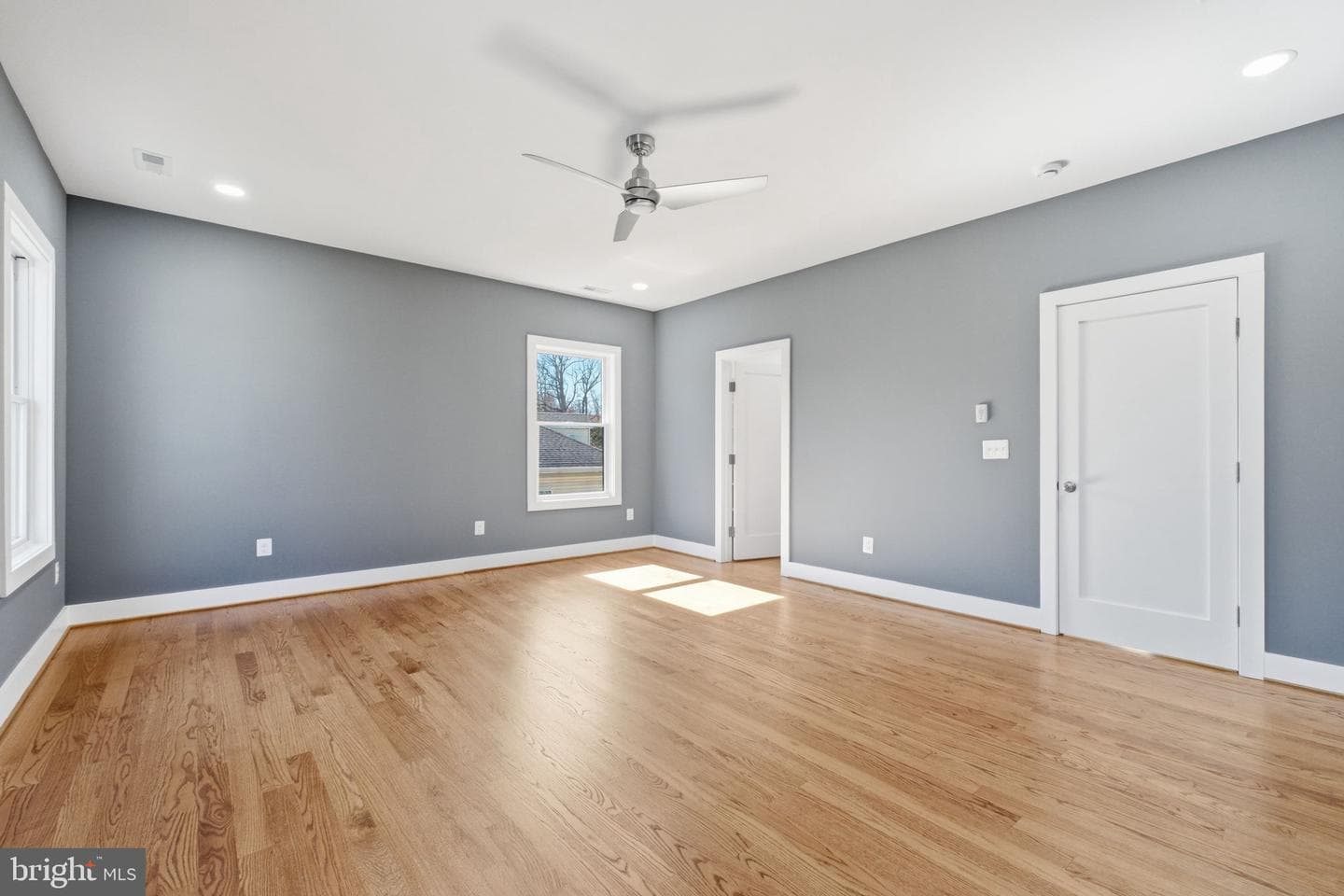 7631 Lisle Avenue photo 45