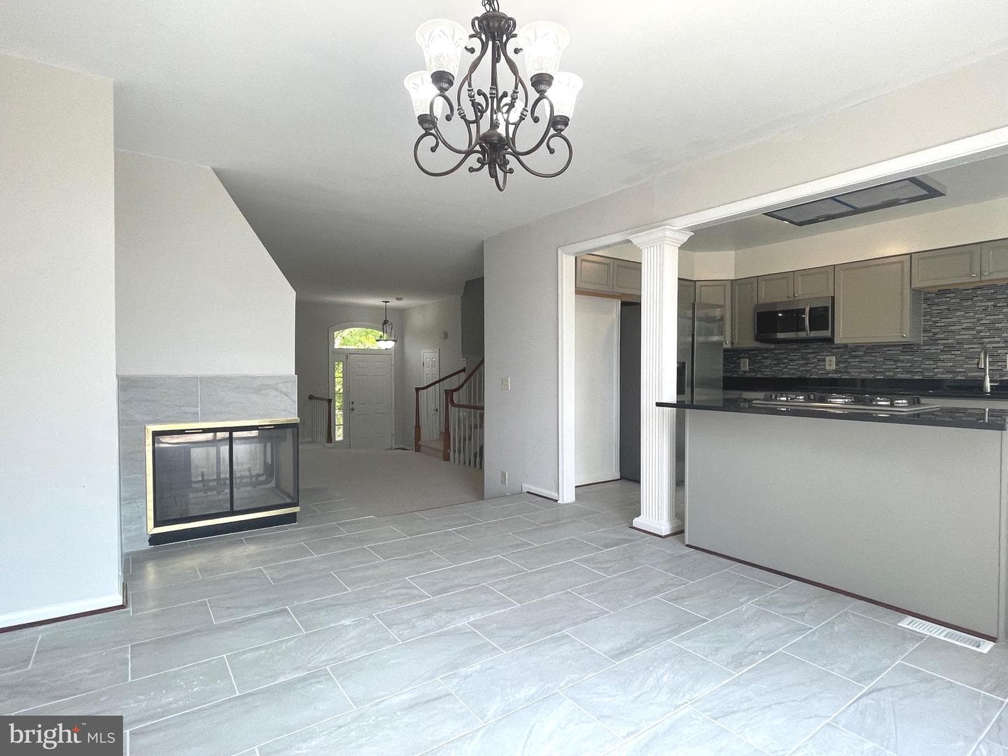 5144 Woodford Drive photo 8