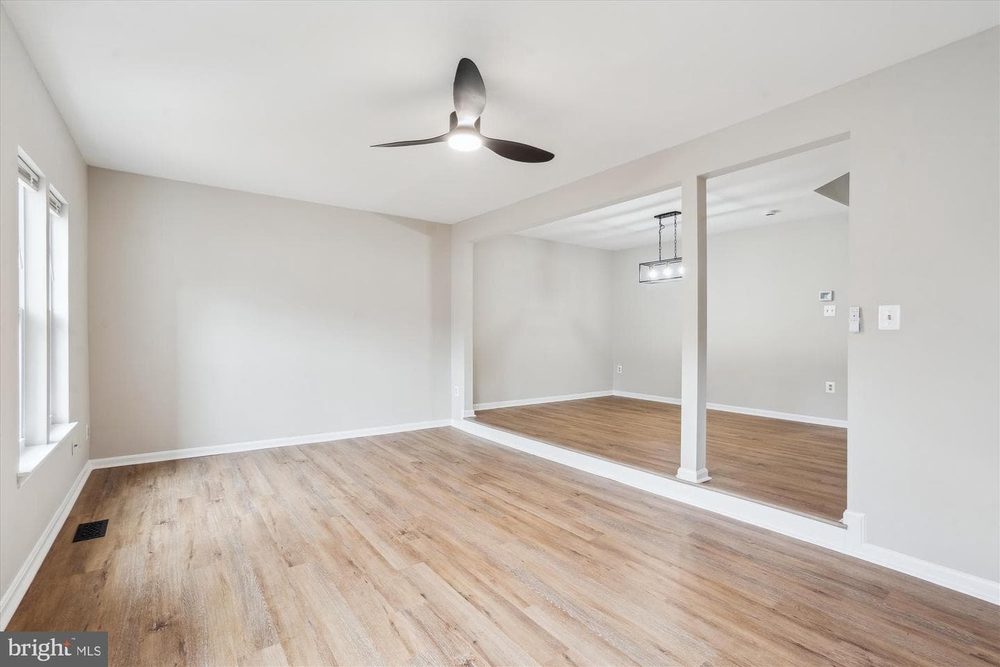 5492 Stavendish Street photo 10