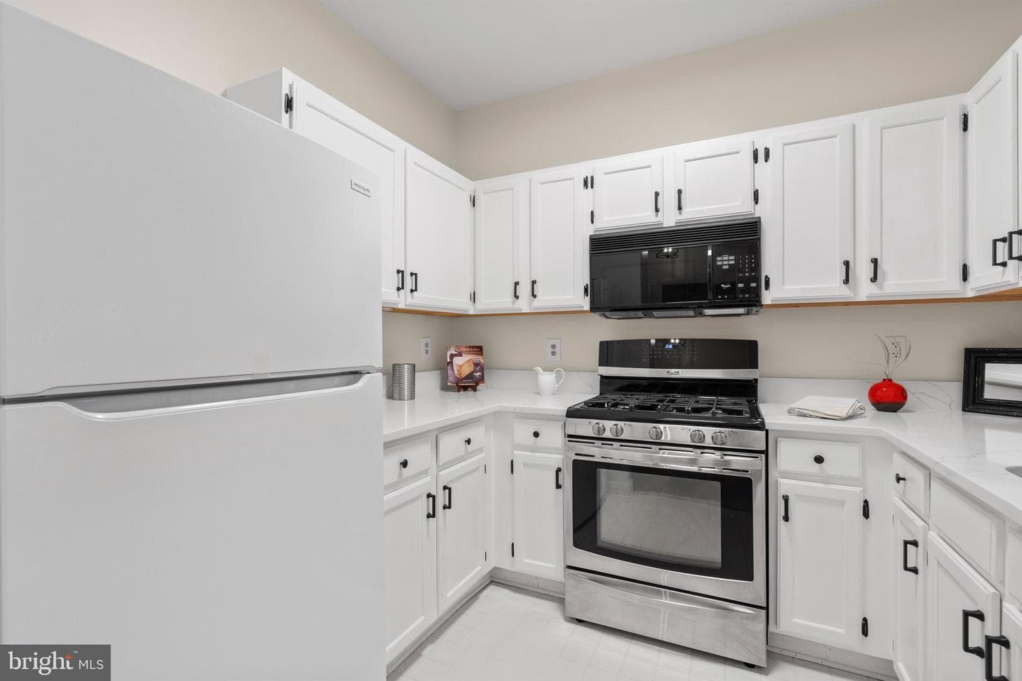 1704 Lake Shore Crest Drive #21 photo 11