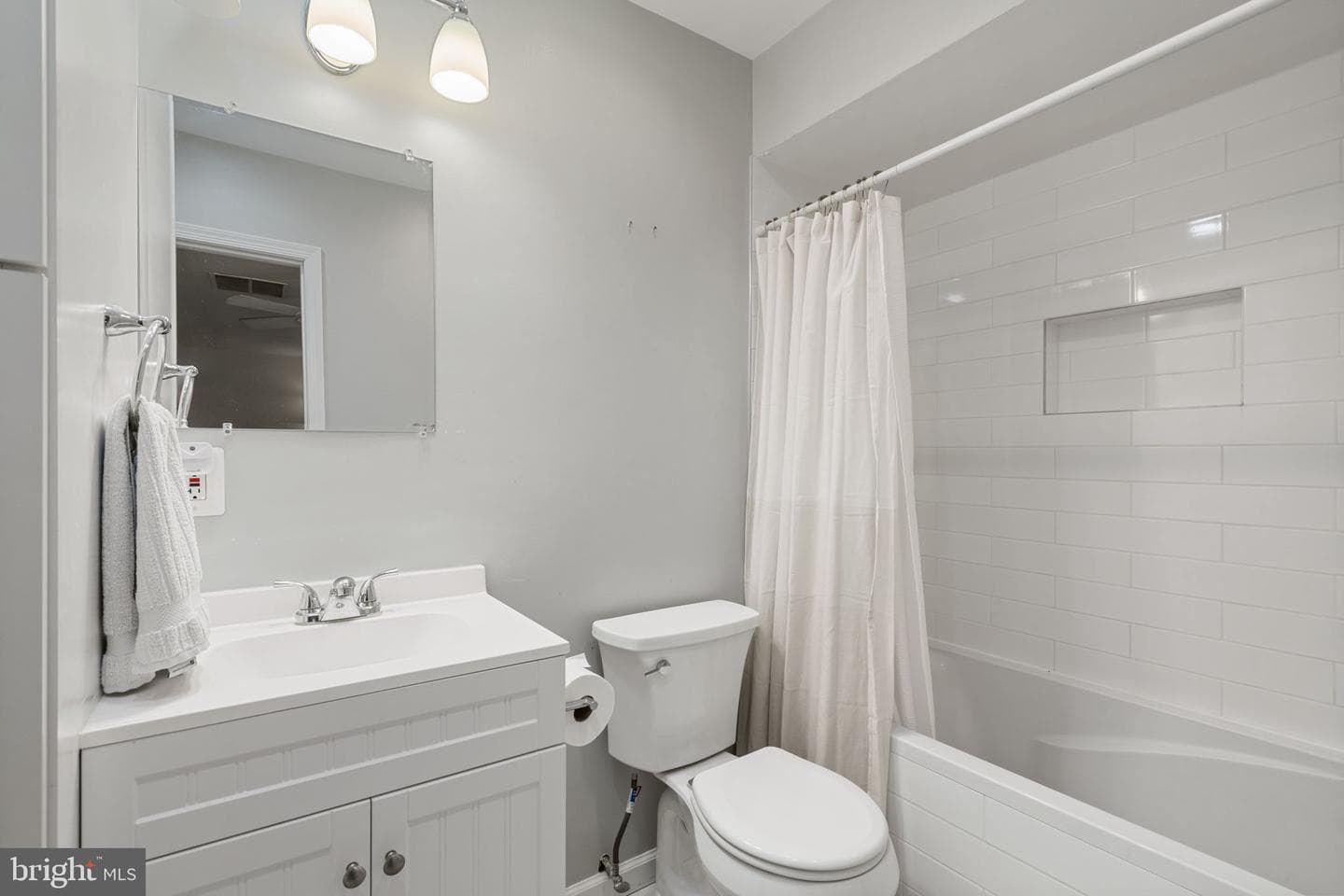 5934 Seabright Road photo 28