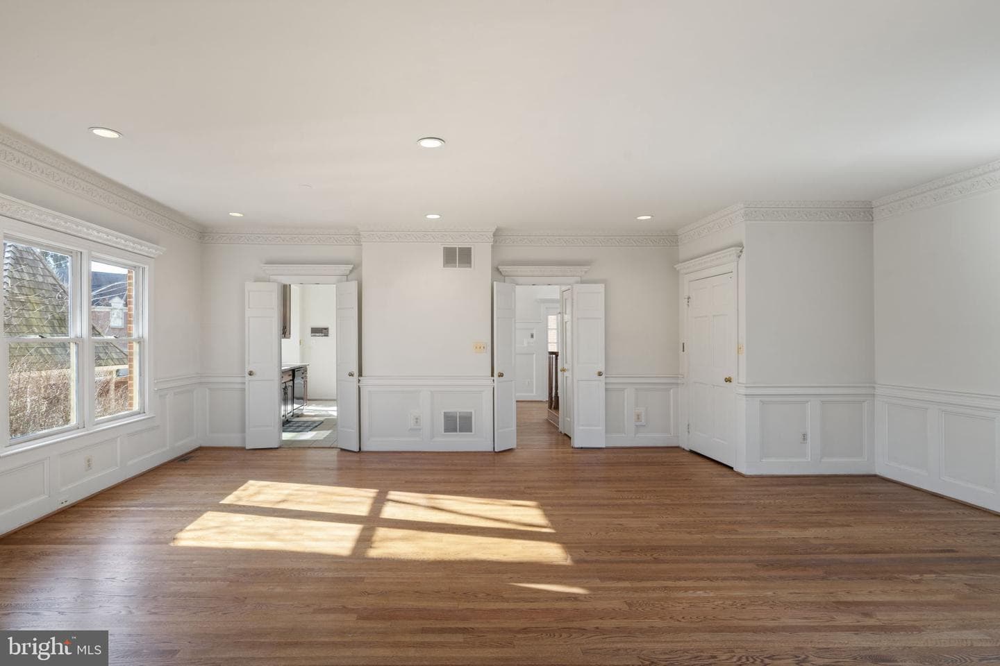 1537 Cedar Ave photo 14
