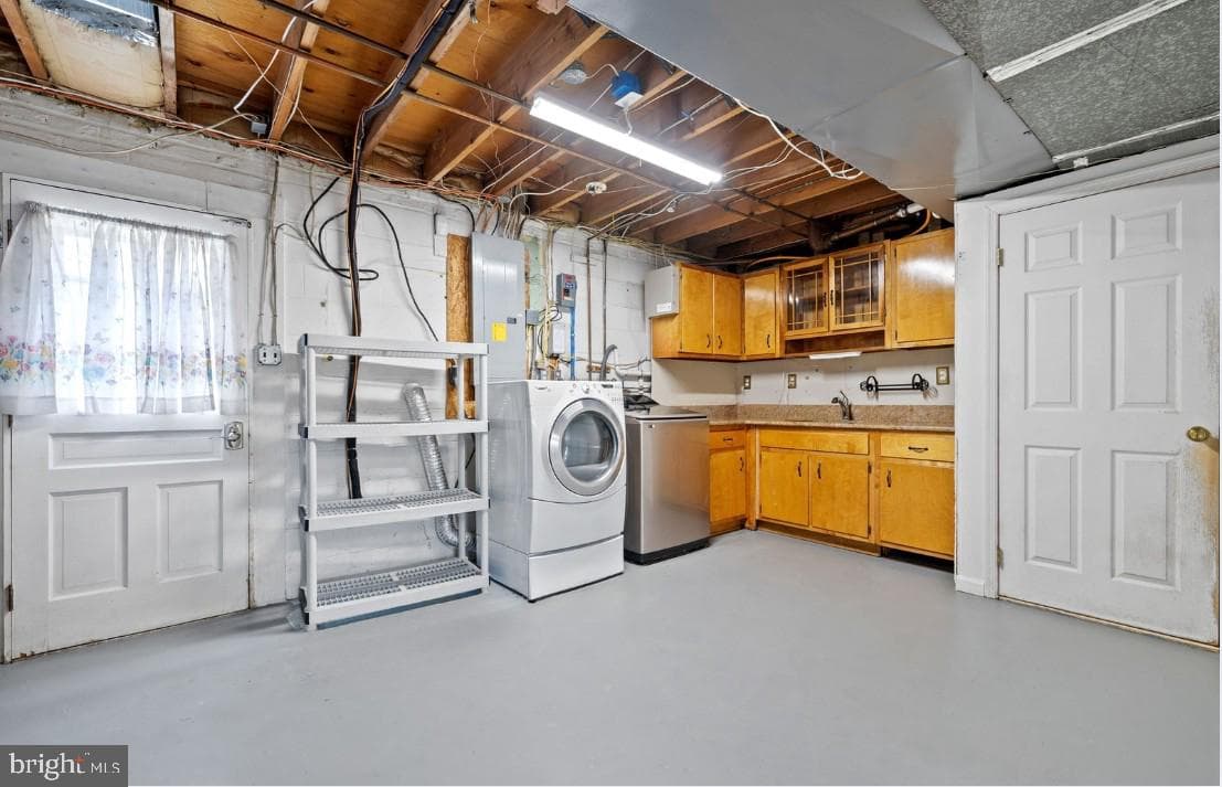 8116 Bard Street photo 32