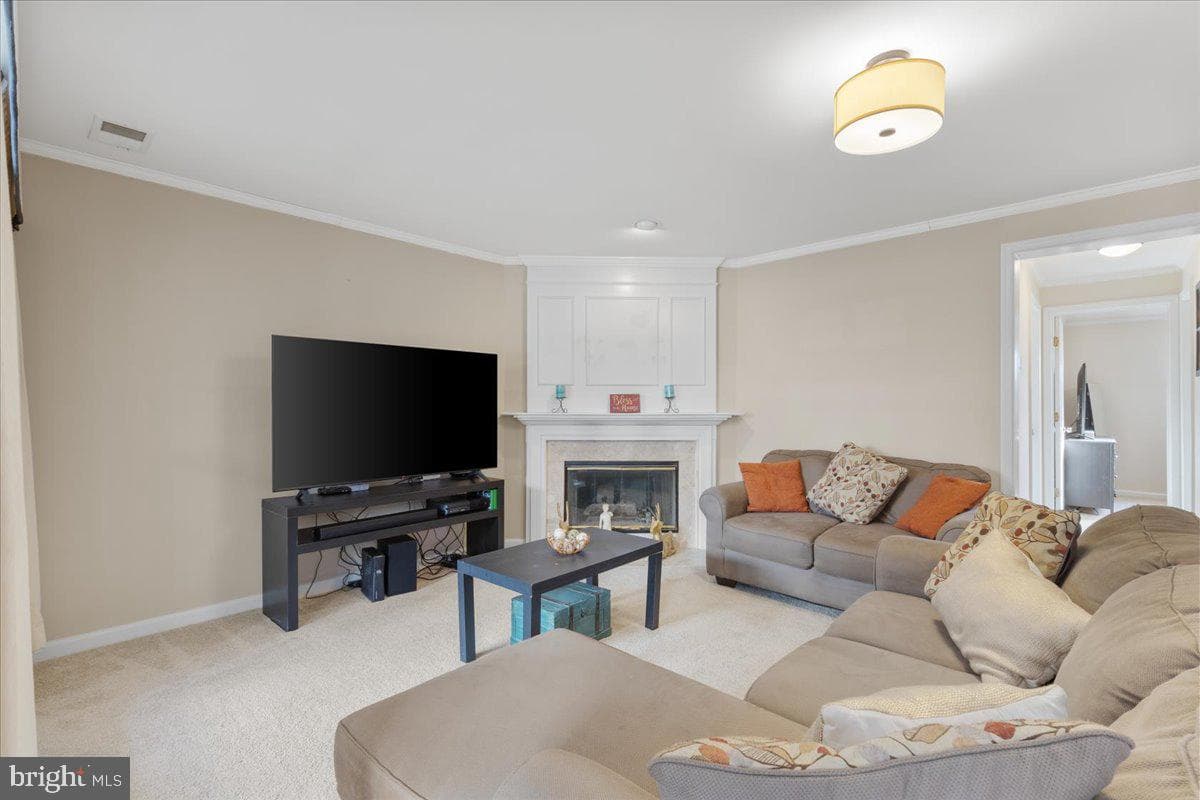 8246 Catbird Circle #101 photo 4