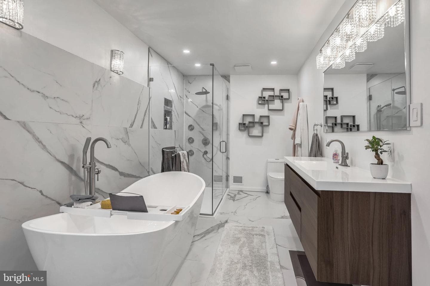 10914 Hunt Club Road photo 16