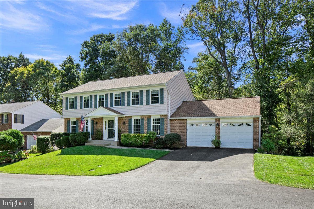 8218 Rushing Creek Drive photo 6