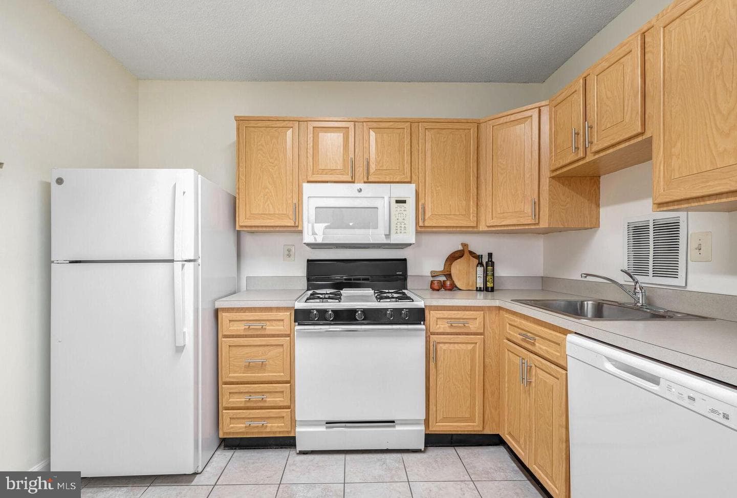 3701 S George Mason Drive #1010n photo 13
