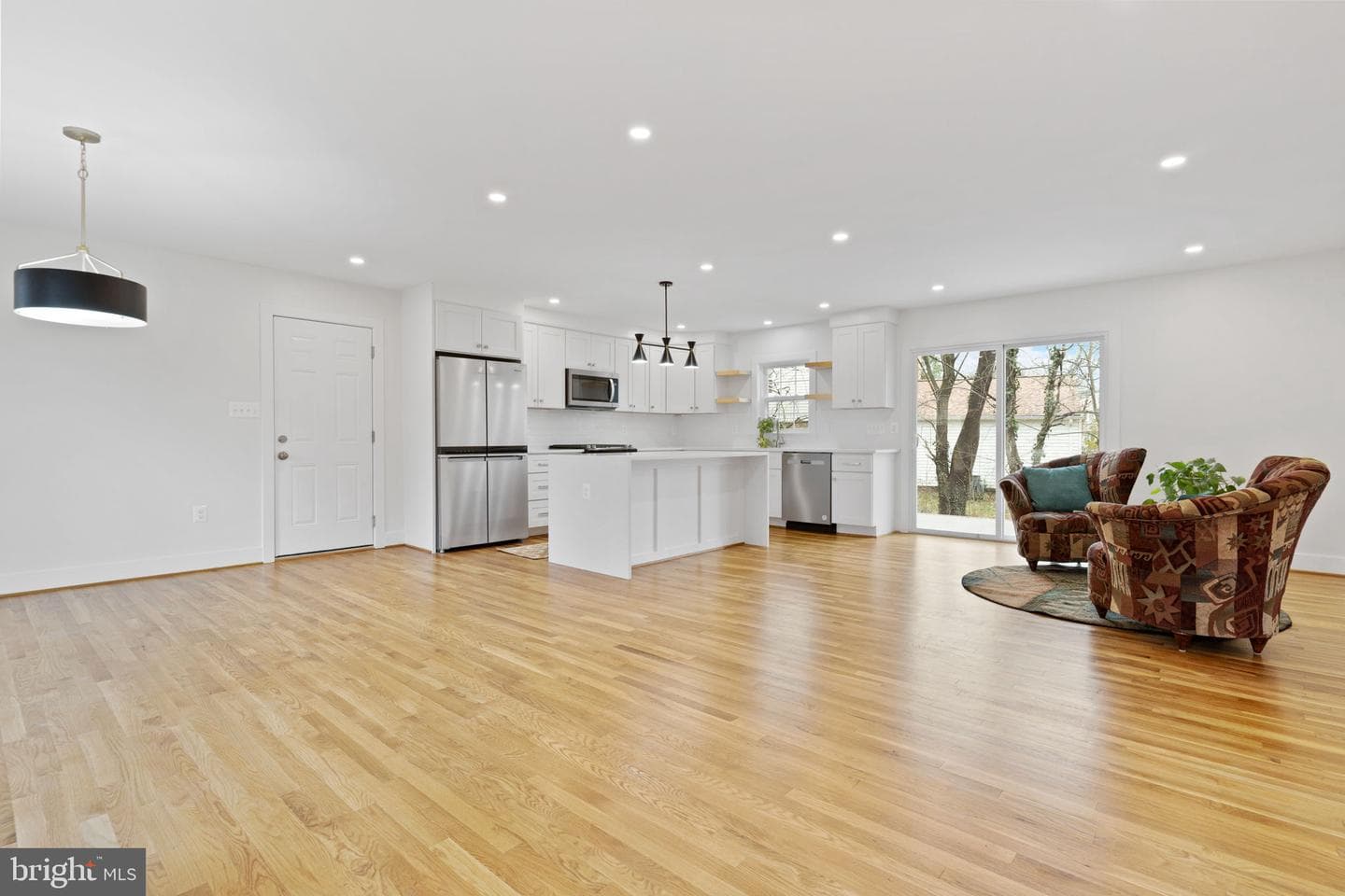 2201 Yardley Court photo 3