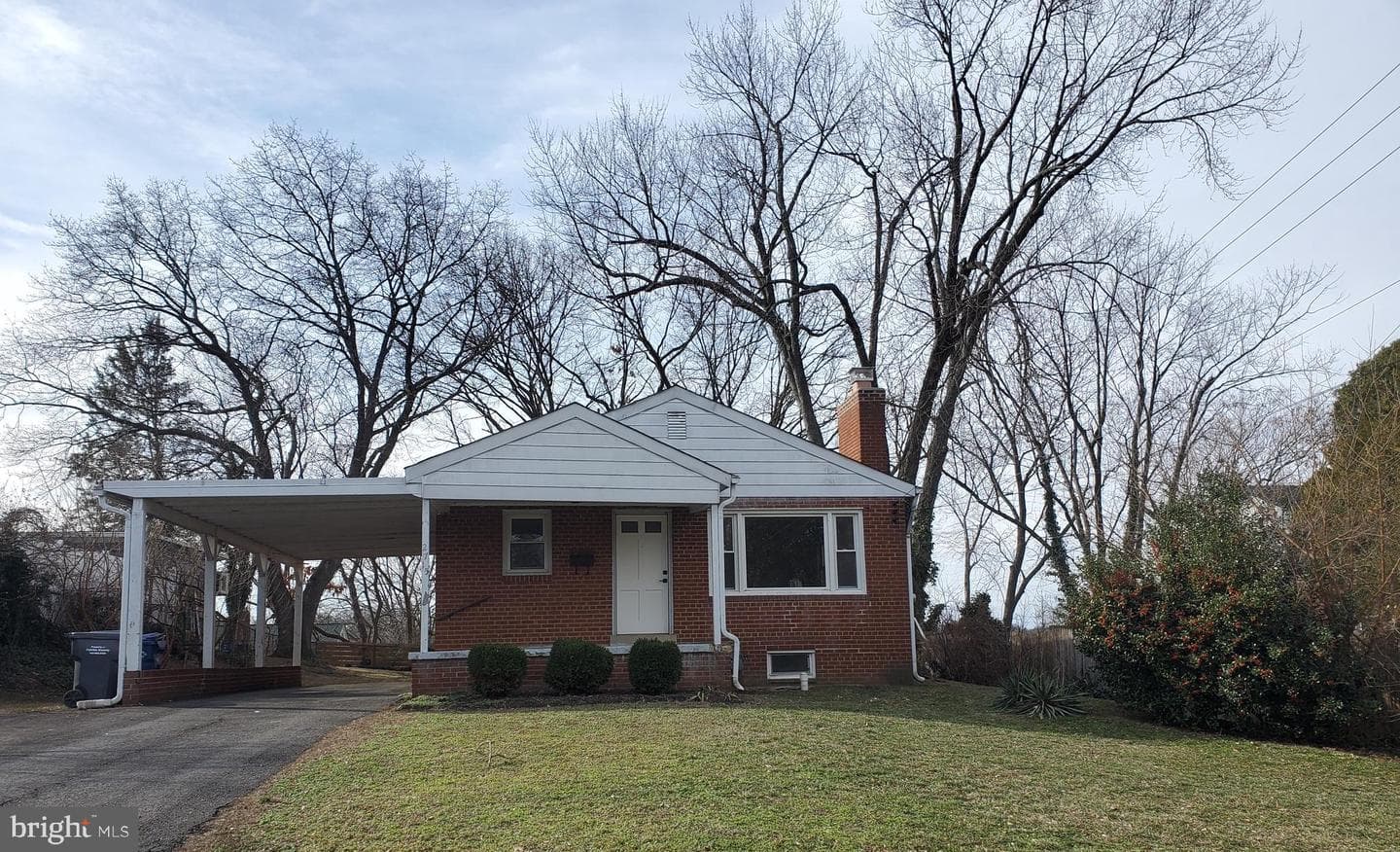 2715 James Drive photo 1