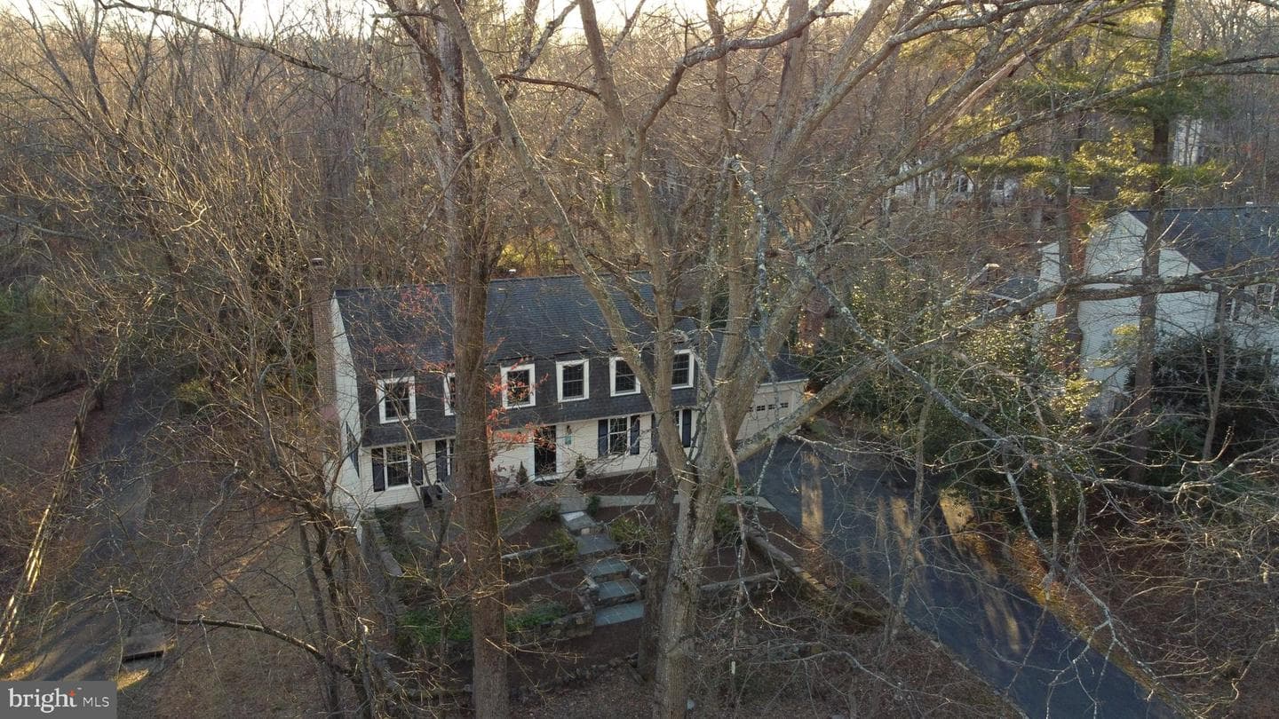 11229 Hunting Horn Lane photo 5