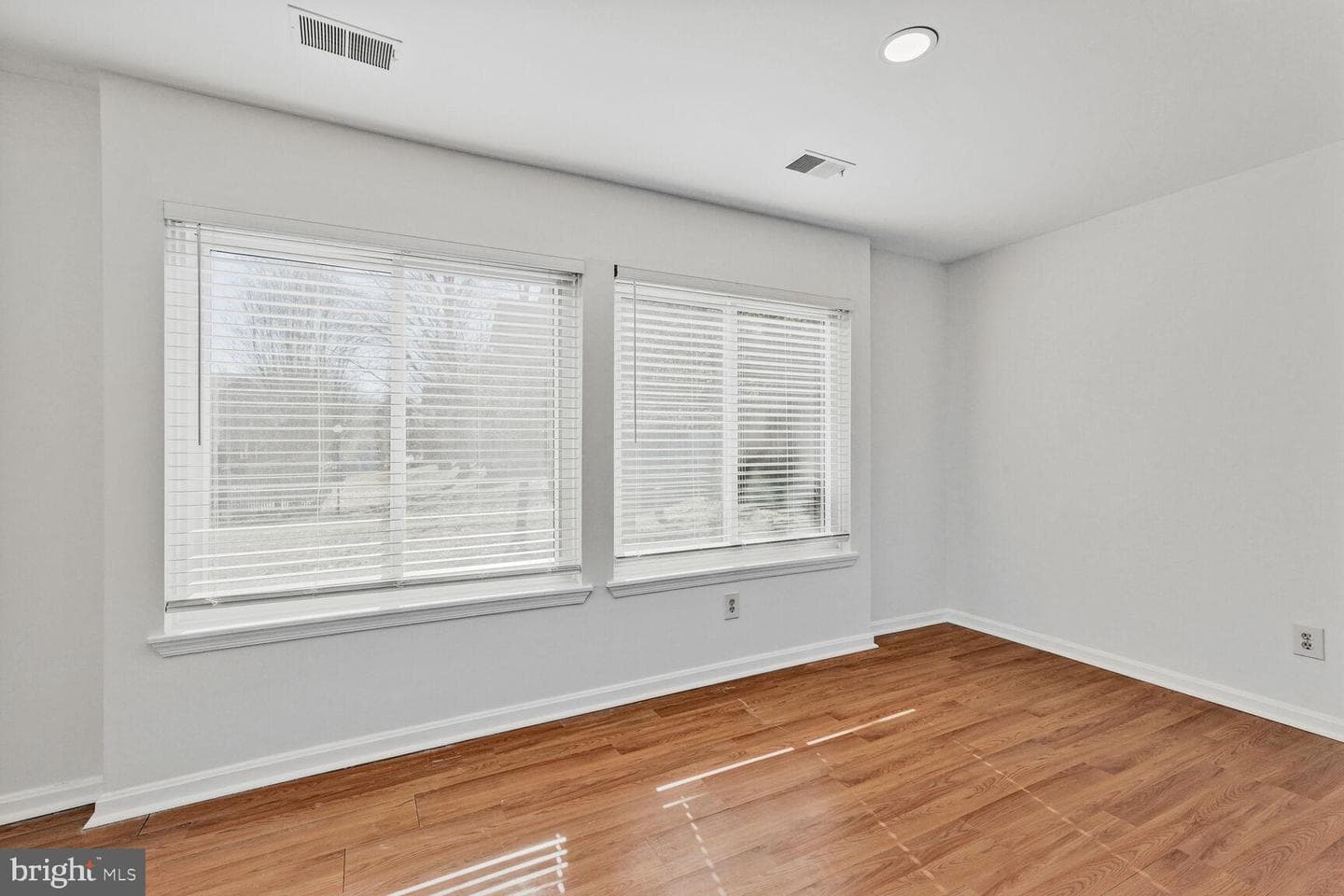 2807 Lee Oaks Court #102 photo 18