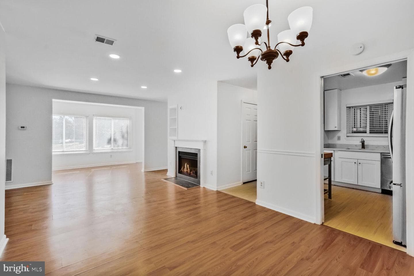 2807 Lee Oaks Court #102 photo 5
