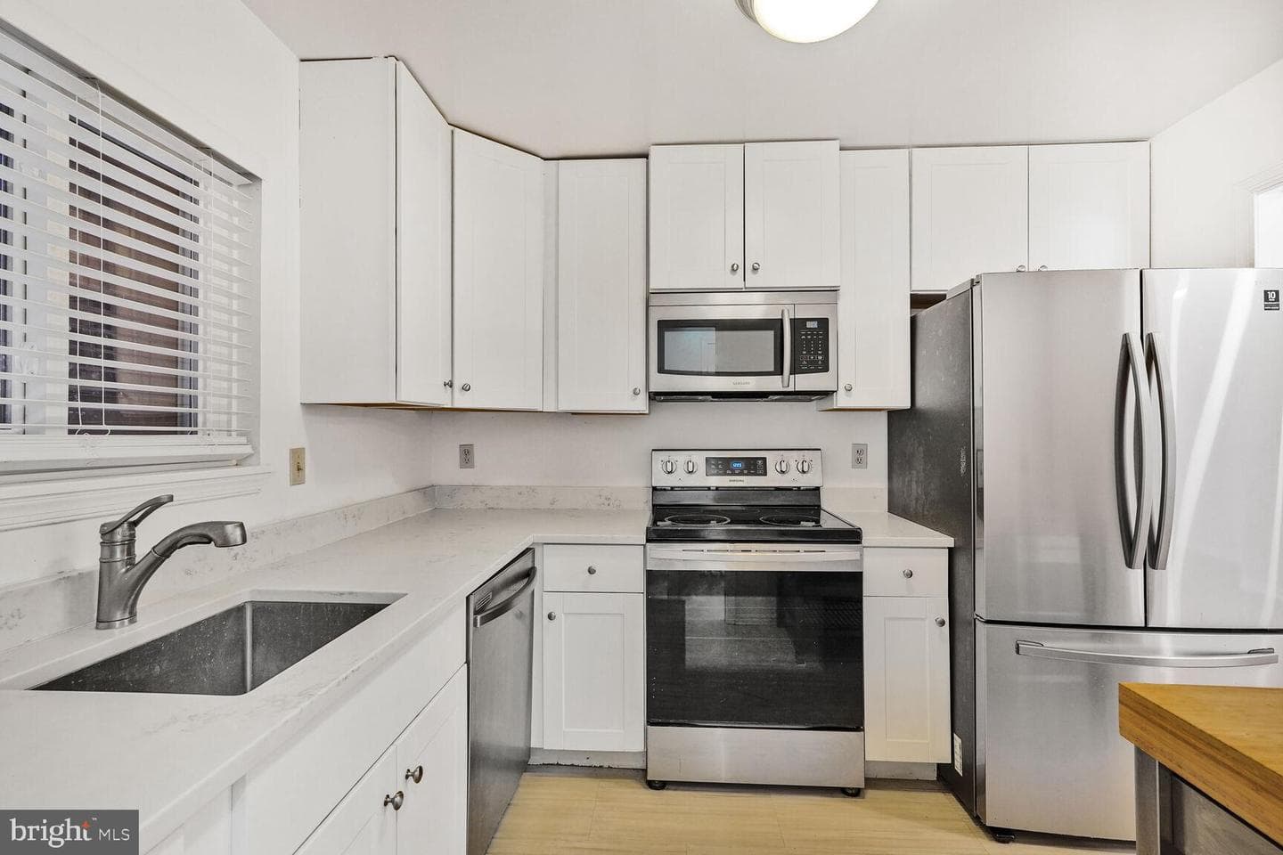 2807 Lee Oaks Court #102 photo 6