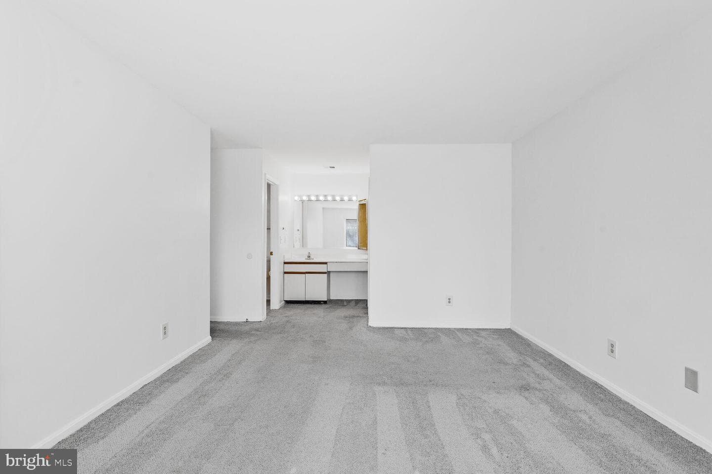 2807 Lee Oaks Court #102 photo 8
