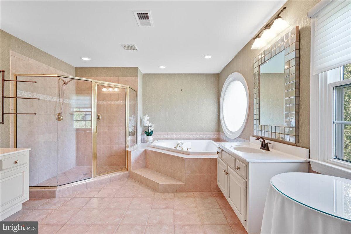 1427 Wynhurst Lane photo 42