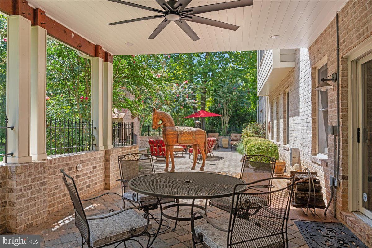 1427 Wynhurst Lane photo 63